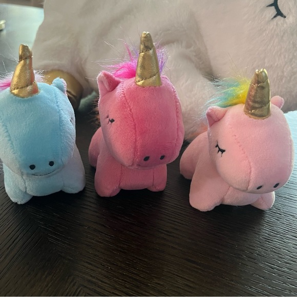 Snug a babies mommy unicorn - Picture 4 of 5